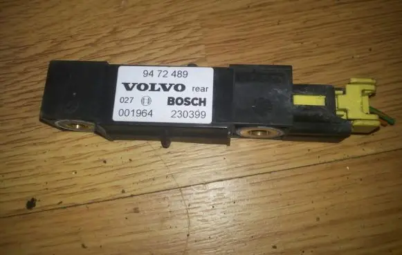 Volvo S80 Airbag deployment crash/impact sensor 9472489