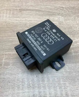 Audi A3 S3 8P Light module LCM 8P0907357A 5LA008379