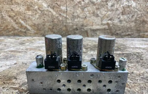 Mercedes-Benz SL R129 Convertible roof hydraulic pump 1298002478