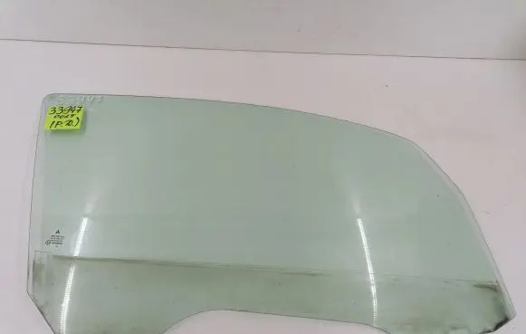 Mitsubishi Colt Front door window/glass (coupe) E643R00048
