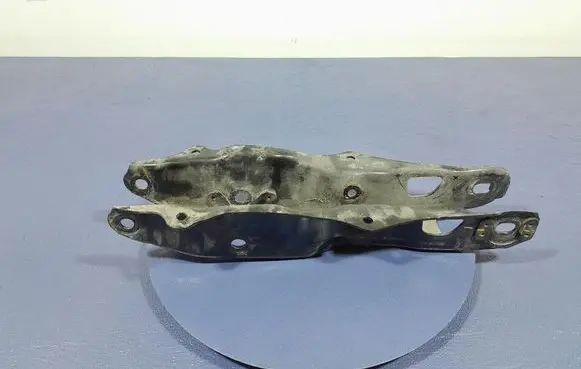 BMW X5 E53 Rear control arm 6878031