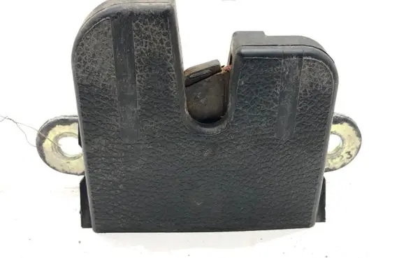 Volkswagen Golf V Tailgate exterior lock 1K6827505B