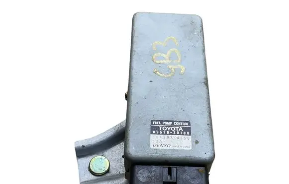 Lexus GS 300 400 430 Fuel injection pump control unit/module 8957030180 1049930250