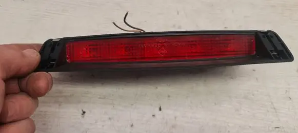 Volkswagen Sharan Third/center stoplight 393728 E1300