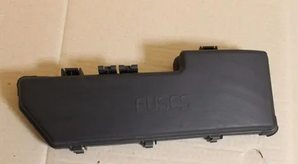 Volvo S80 Fuse box cover 9494211
