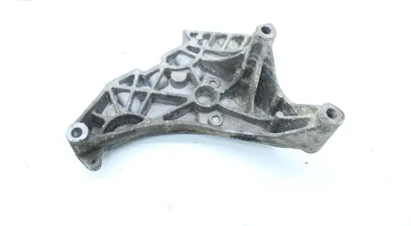 Volkswagen PASSAT B7 Engine mounting bracket 03L199207