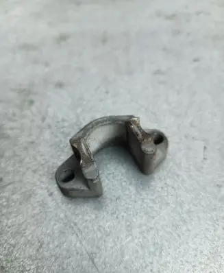 BMW 5 E60 E61 Fuel Injector clamp holder 13537787215 7787215
