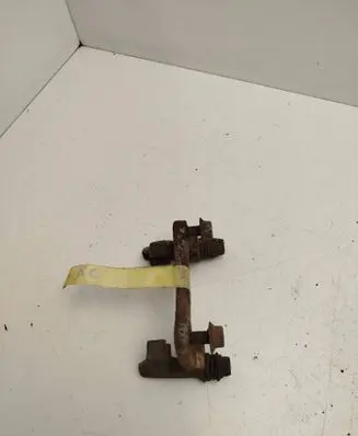 Audi Quattro Rear brake pad spring 