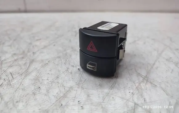 Land Rover Range Rover L322 Hazard light switch YUG500420PUY