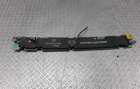 Volkswagen Phaeton Aerial antenna amplifier 3D0035225