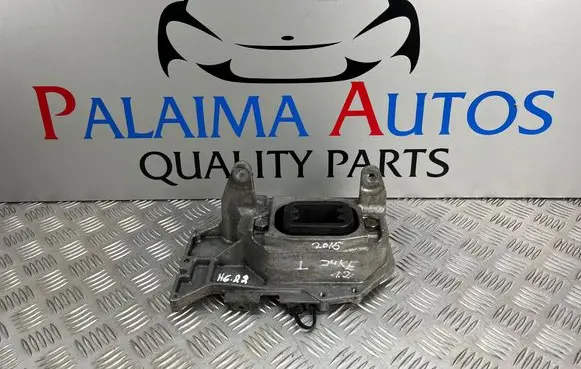 Nissan Juke I F15 Gearbox mounting bracket 1A0E3211