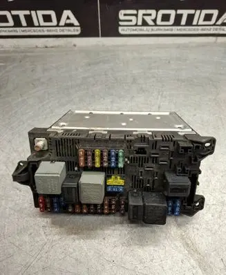 Mercedes-Benz E W211 Fuse module 2115454201