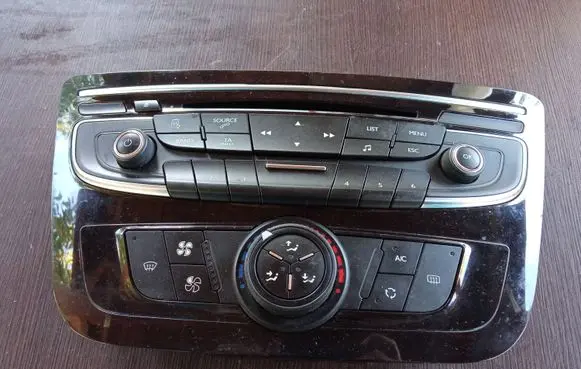 Peugeot 508 Climate control unit E1060468