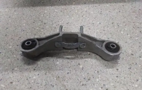 Subaru Outback (BT) Rear differential/diff mount bracket 1911062174