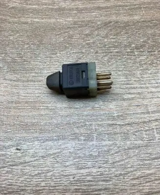 Volvo S40, V40 Wing mirror switch 30823404 03830136