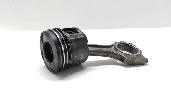 BMW 5 E39 Piston with connecting rod