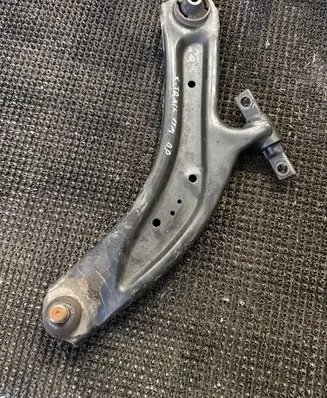 Nissan X-Trail T32 Front lower control arm/wishbone 