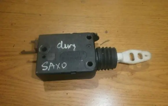 Citroen Saxo Central locking motor 