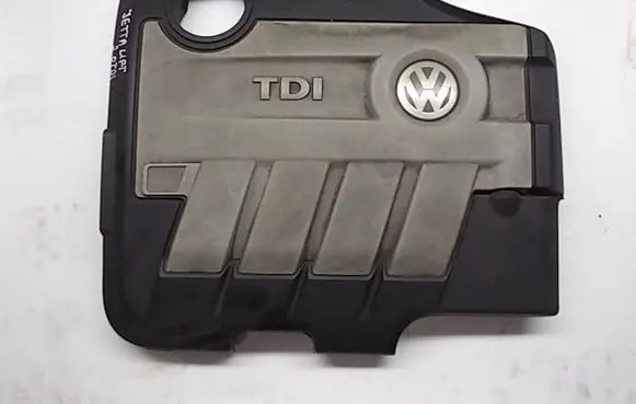 Volkswagen Jetta V Engine cover (trim)
