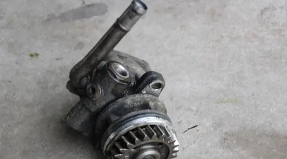 Volkswagen Transporter - Caravelle T5 Power steering pump 7H0422153J