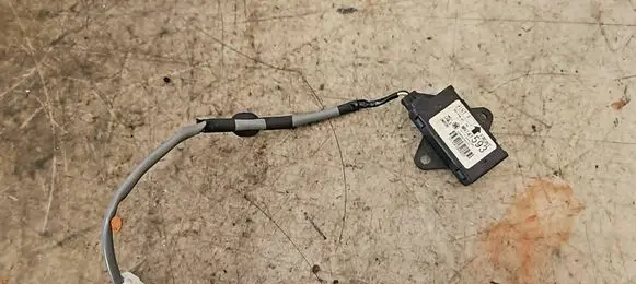 Mitsubishi Outlander Antenna control unit G8D640NANT 2006DJ1880 MN141593