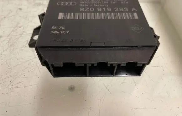 Audi A4 S4 B6 8E 8H Parking PDC control unit/module 8Z0919283A