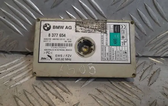 BMW X5 E53 Antenna control unit 8377654