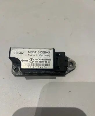 Mercedes-Benz C W202 Airbag deployment crash/impact sensor 0008209926 0003971622007043 A9T7F11AMZ9