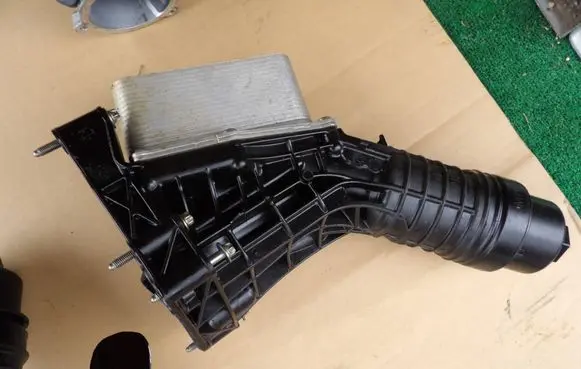 BMW X5 G05 Engine oil radiator 9453682 1813 6521621