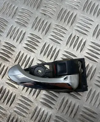 Toyota RAV 4 (XA30) Front door interior handle