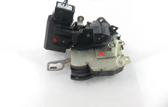 BMW 3 E36 Front door lock 1387726