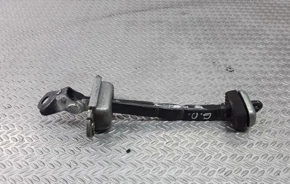 Honda CR-V Rear door check strap stopper