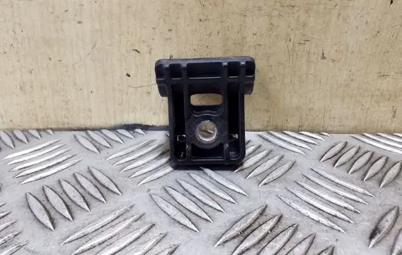 Chevrolet Orlando Radiator mount bracket 13250318