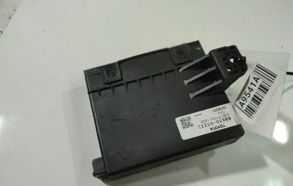 Toyota Avensis T270 Other control units/modules 8865005231