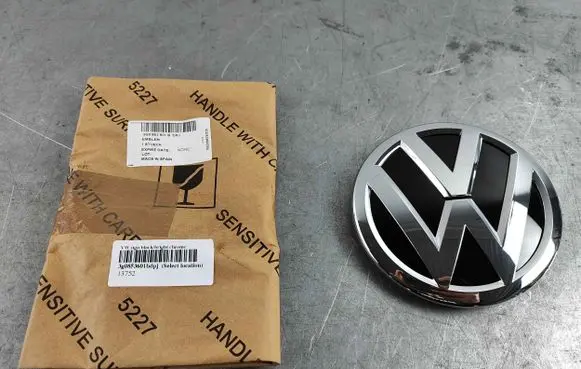 Volkswagen T-Cross Manufacturer badge logo/emblem 3g0853601bdpj