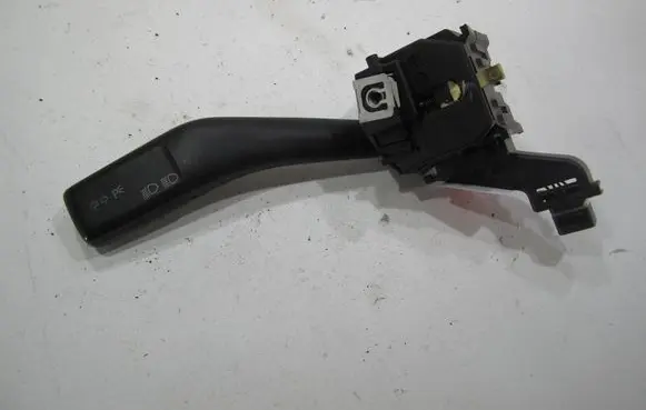 Skoda Octavia Mk2 (1Z) Indicator stalk 1K0953513 01103500 10350063085231