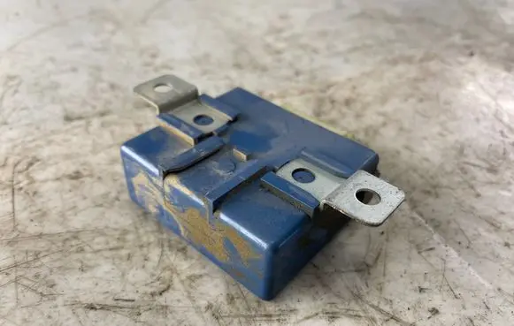Mitsubishi Pajero Sport I Antenna control unit Mr517920
