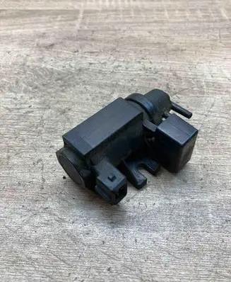 BMW 5 E60 E61 Turbo solenoid valve 7796634