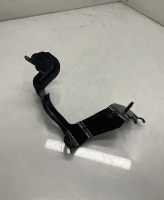 Land Rover Range Rover Sport L461 Engine mounting bracket N8E214N354AA N8E214N354
