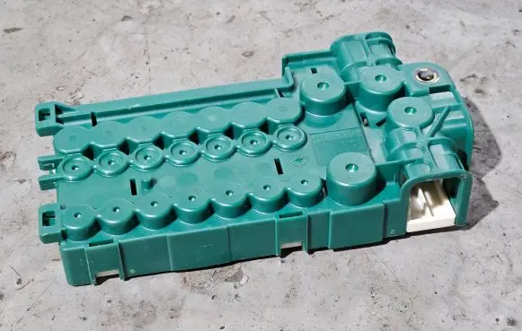 BMW 7 E38 Fuse module 8387541