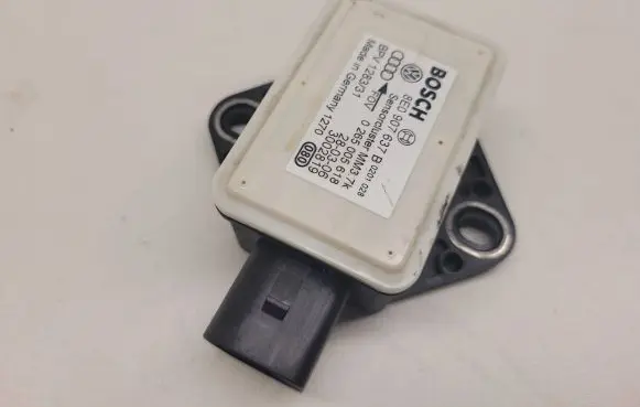 Audi A6 S6 C6 4F ESP acceleration yaw rate sensor 8E0907637B 3002819 0265005618