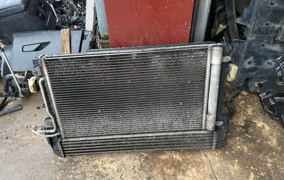 Volkswagen Polo V 6R Radiator set 6R0121253A 3229C