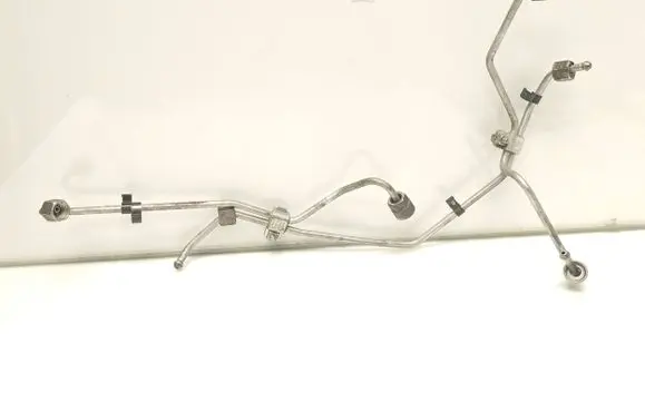 Audi A5 8T 8F Fuel injector supply line/pipe 