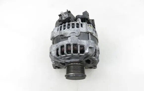 Mercedes-Benz A W176 Generator/alternator 0125711043 A0009063822