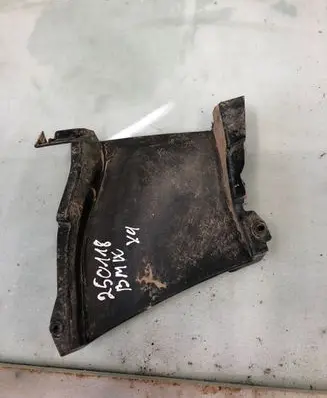 BMW X4 G02 Intercooler air guide/duct channel 7423374