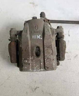 Toyota Prius (XW20) Front brake caliper