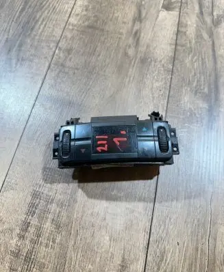 Mercedes-Benz E W211 Climate control unit 2118300285