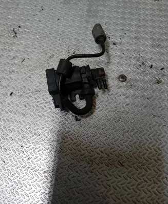 Citroen C4 Cactus Vacuum valve 9807396180 15485192 10517158