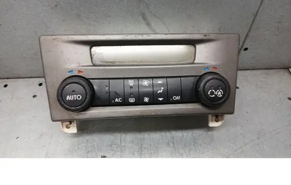 Renault Laguna II Radio/CD/DVD/GPS head unit 