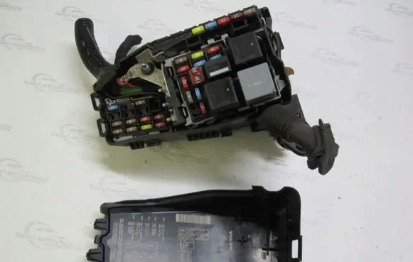Volvo S60 Fuse box set 31328191